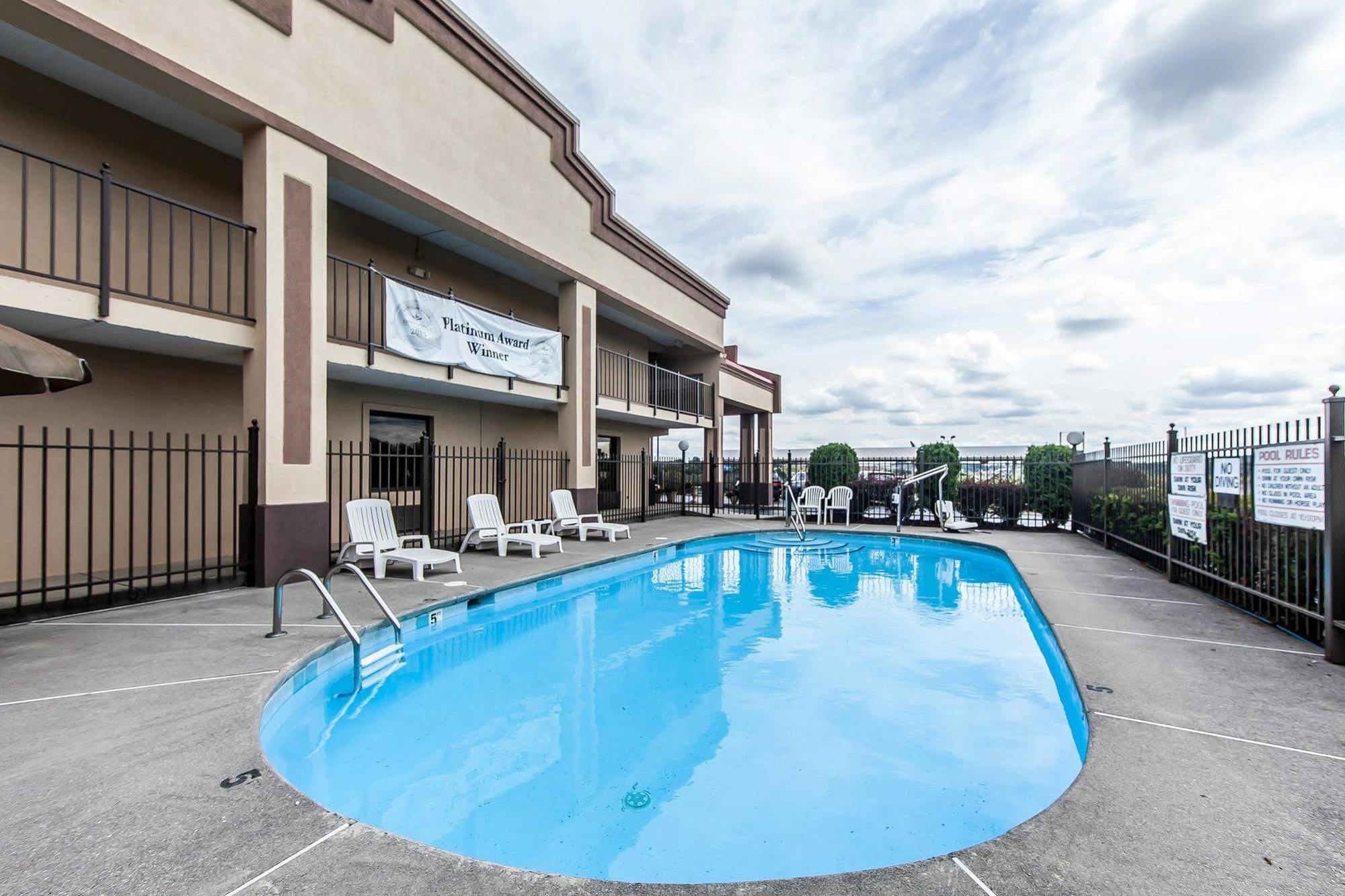Econo Lodge Ленуар Сити Экстерьер фото