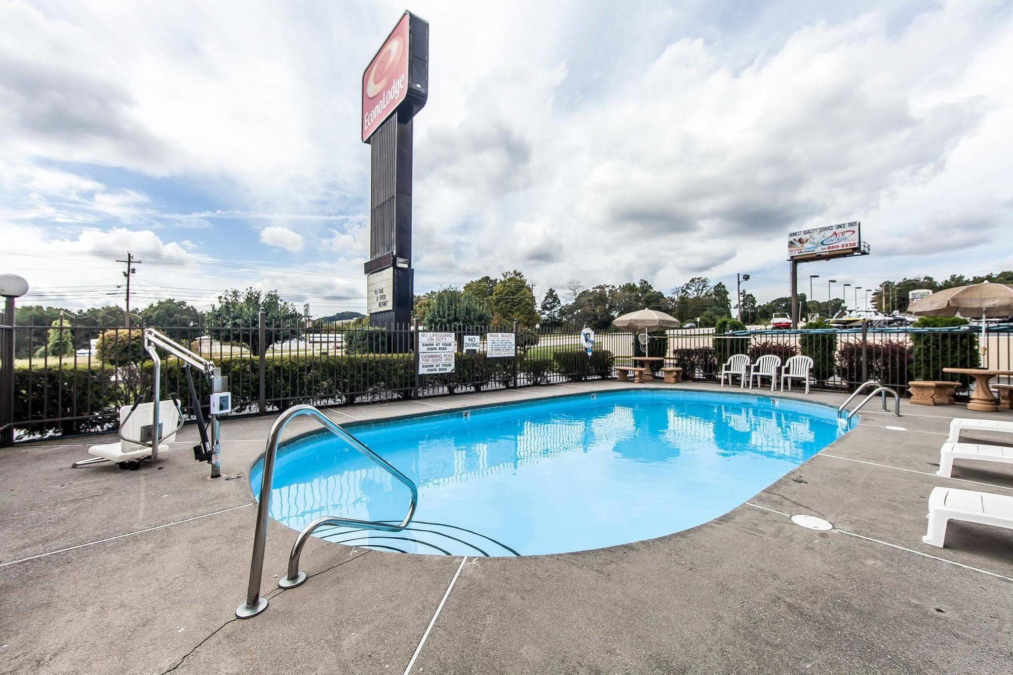 Econo Lodge Ленуар Сити Экстерьер фото