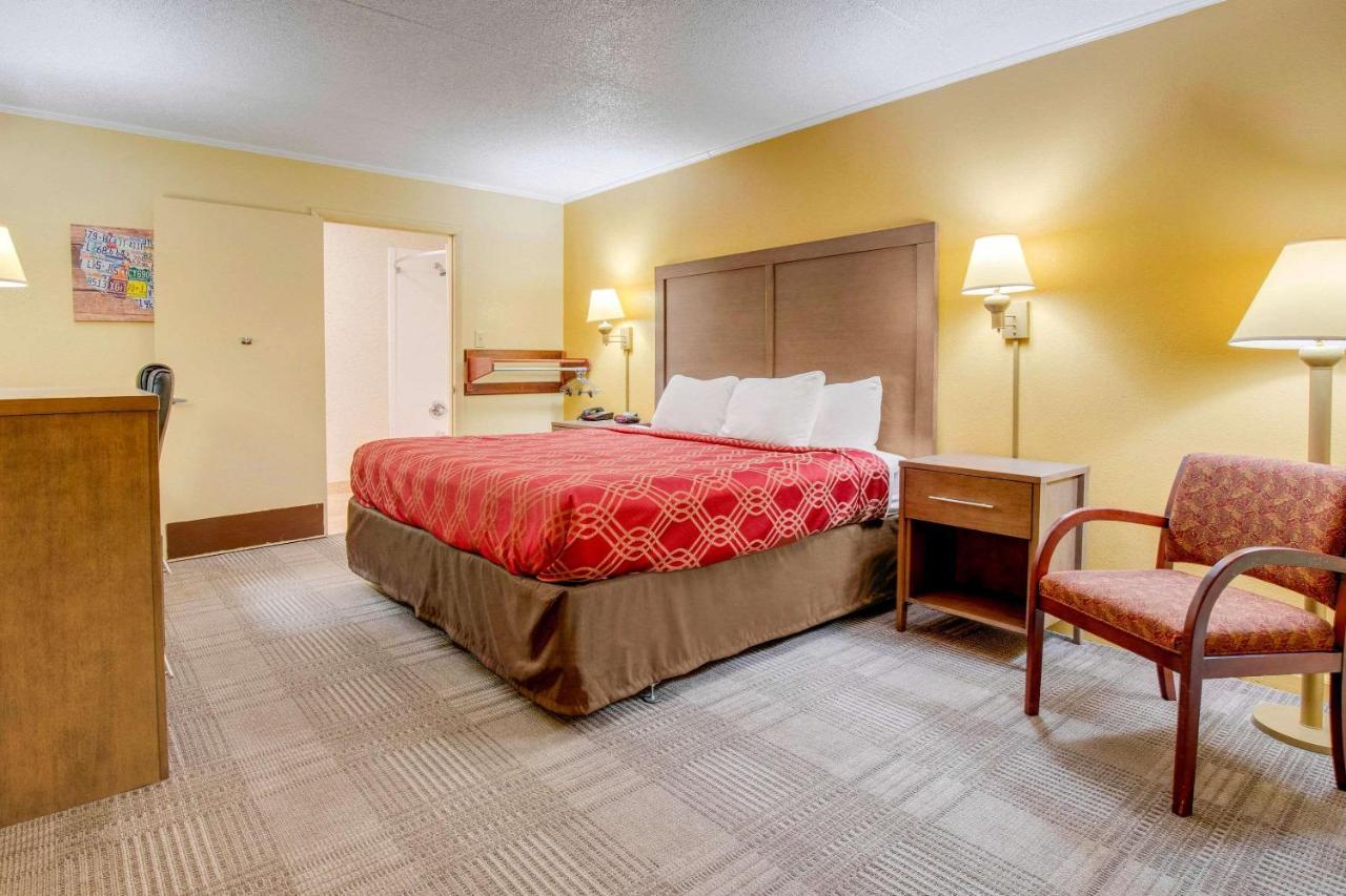 Econo Lodge Ленуар Сити Экстерьер фото